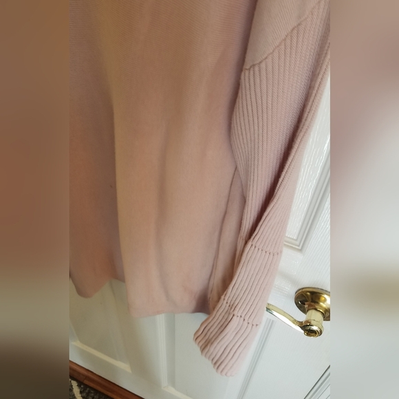 Vince Camuto Modal Blend Top Ribbed Bell Long Sleeves Size Medium Pink - Picture 5 of 14